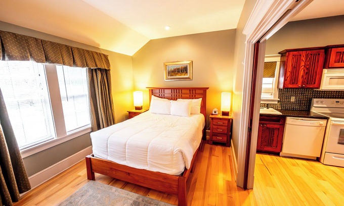 Shawnee On Delaware Hotel | Refined Mountain Getaway | Premium Comfort Amid Stunning Natural Surroundings