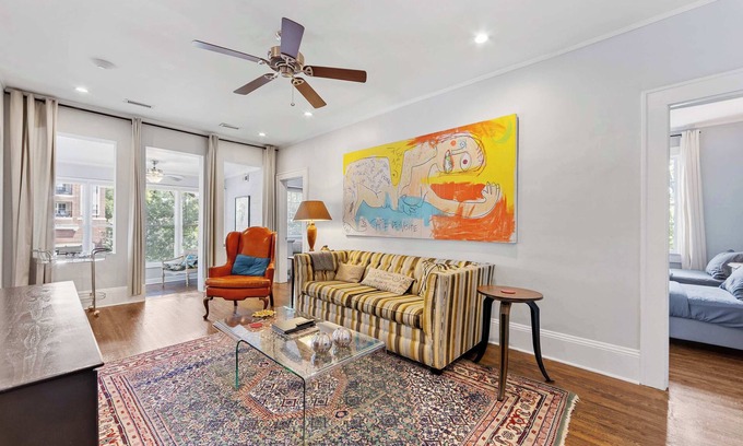 Cherry Condominio | 500 Queens #5: Stay in the Heart of Myers Park
