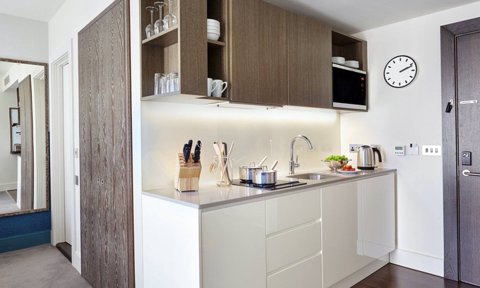 Prince's Apartamento | Refined Studio Suite | Business Centre On-Site + Free Wi-Fi
