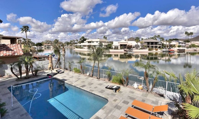 Arrowhead Lakes Casa | Reflections - Contemporary Lakeside Retreat with 4 Bedrooms and Heated Pool