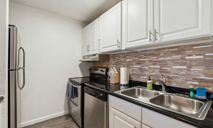 Camelback East Apartamento | Refreshing Studio in H2O Complex w Pool