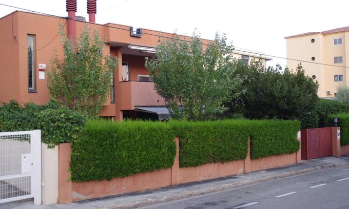 L'Hospitalet de l'Infant Casa | REFUGI DE MAR WITH PRIVATE SWIMMING POOL AND FREE WIFi