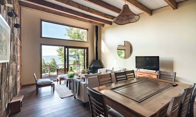 Pucon Casa | Refugio Millaray - Vistas y Acceso al Lago
