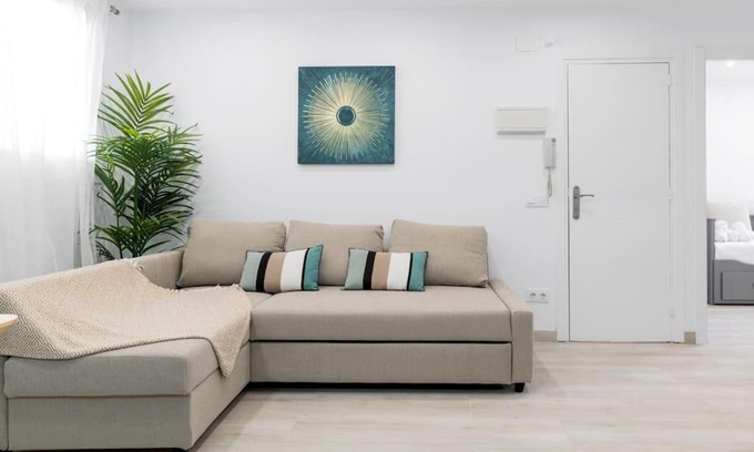 Castelldefels Apartamento | Refugio playero para 5 personas