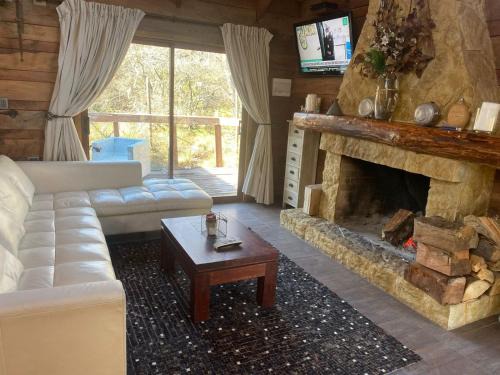 Pinto Chalet De Esquí | Refugio Vacacional I - Las Trancas - RENTCOVAC