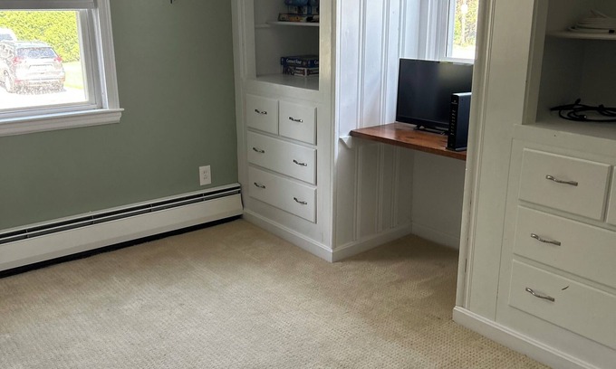 Narragansett Casa | Refurbished Cape with air close to beach with great outdoor amenities