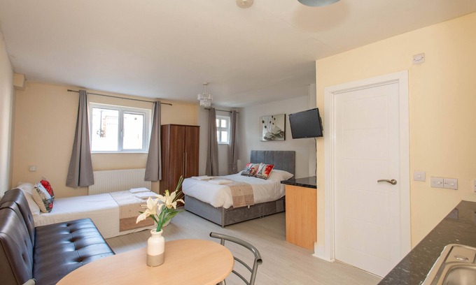 London Borough of Bromley Apartamento | *REFURBISHED* Studio (1) 25 mins to London Bridge