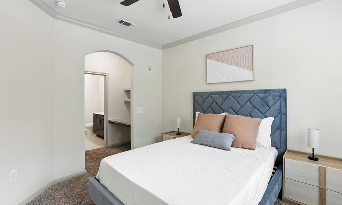 South Main Apartamento | Regards At Med Center 126 I Comfy 2 Bed 2 Bath