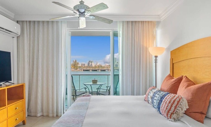 Puerta de Tierra Apartamento | Regatta Studio | Studio apartment in trendy San Juan location