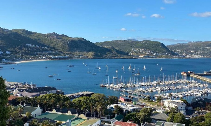 Simon's Town Casa | Regatta View - Simon's Town