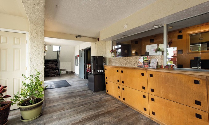 Talbot's Corner Hotel | Regency Inn And Suites Nashville