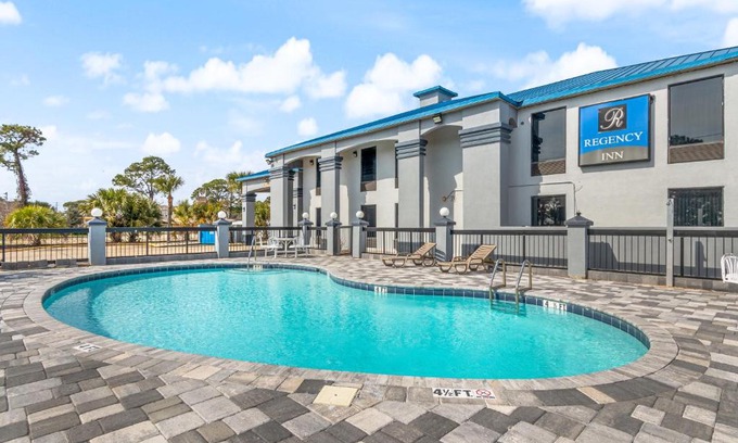 Fort Walton Beach Hotel | Regency Inn Near Boardwalk & Hurlburt Field