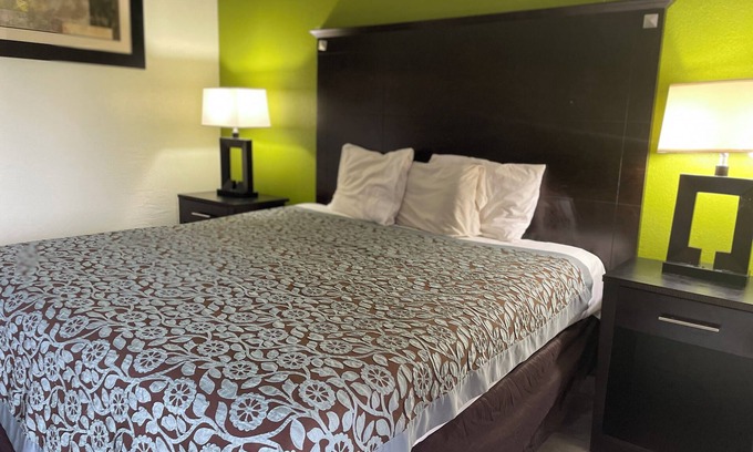 Perry Hotel | Regency Inn