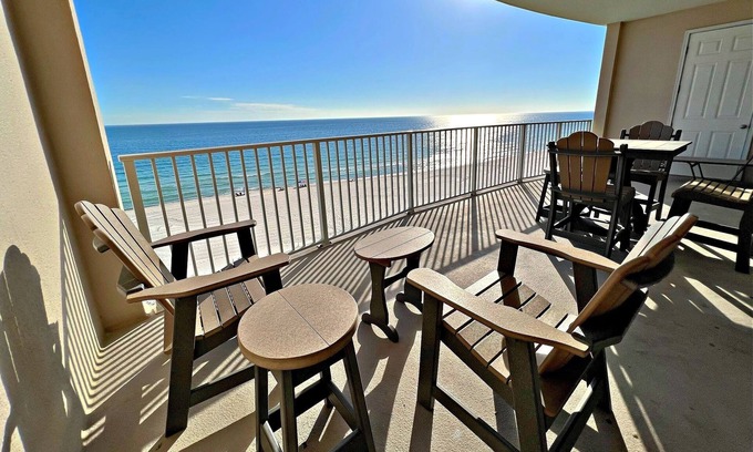 Ono Island Condominio | Regency Isle 703 2 Bedroom Condo by RedAwning