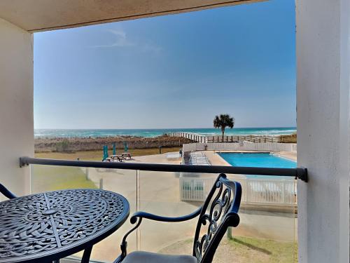 Pensacola Beach Apartamento | Regency Towers #206 East - Mermaid Bungalow