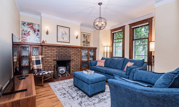 Cote-Des-Neiges—Notre-Dame-De-Grace Apartamento | Encantador apartamento de 1924 - NDG 7 1/2