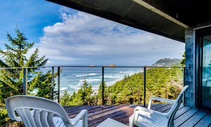 Oceanside Casa | Regent Street Retreat