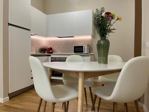 Porta Garibaldi Apartamento | REGINA by The Blue Twins apartments Milano