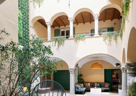 Citta Alta Apartamento | REGO APARTMENTS - Boutique Aparthotel with some off-site apartments in a Charming Historic District close to Upper Town