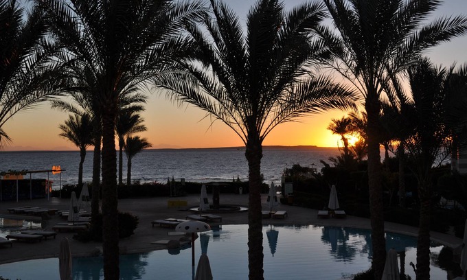 Sharm El Sheikh Complejo | Rehana Royal Beach Resort - Aquapark & Spa - Families & Couples Only - Premium Ultra All-Inclusive 24H