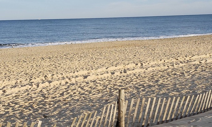Rehoboth Beach Casa | ¡Disfruta de la playa, la piscina, el tenis, la navegación, el cangrejo y más para disfrutar de unas vacaciones relajantes y divertidas!