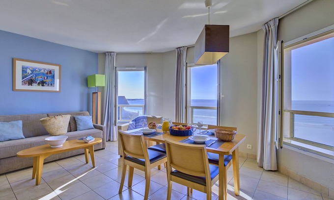 Saint-Ideuc Apartamento | Reine Marine -T2 Face Mer by Interhome