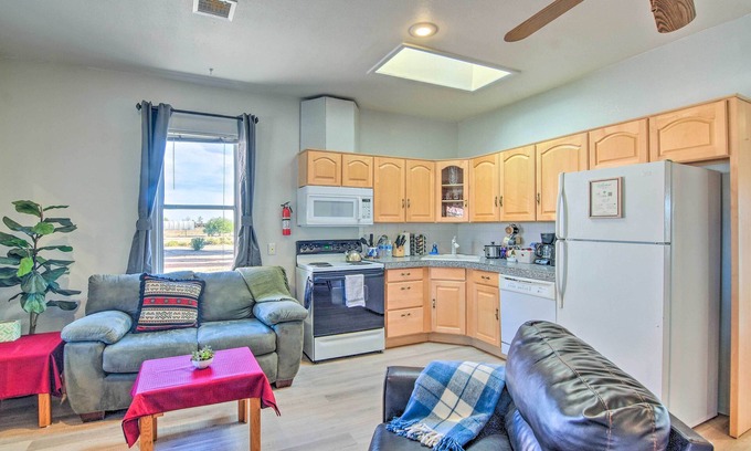 Eleven Mile Corner Apartamento | Rejuvenating Retreat w/ Ideal Eloy Location!