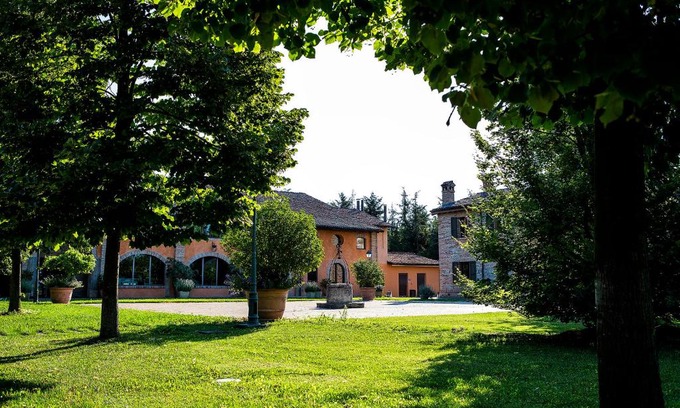 Cadeo Casa | Relais Cascina Scottina