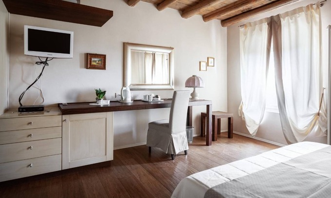Soave Cama Y Desayuno | RELAIS CORTE DEI SOAVI - VIOLETTA 103