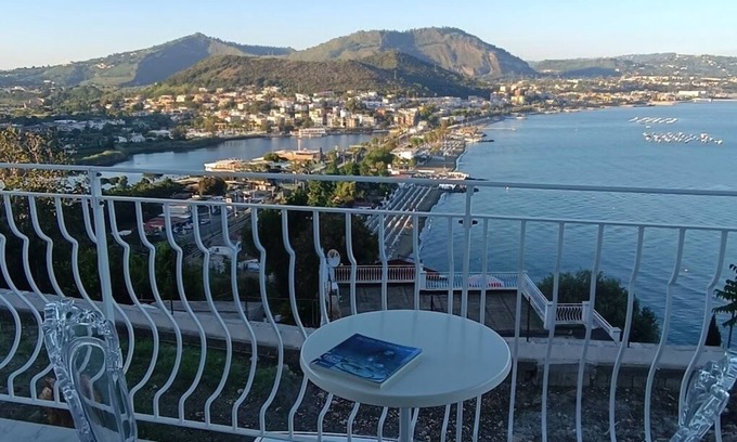 Baia Cama Y Desayuno | Relais Tiaré Bed and Breakfast