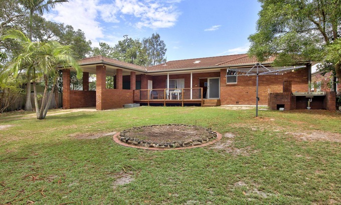 Hat Head Casa | Relax and enjoy - this holiday home is located opposite main beach,...
