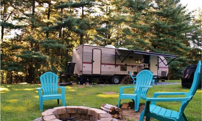 Creola Alquiler De RV | Relax and get in touch with nature with all the comforts of home at Nini's place