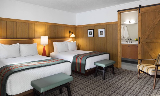 Jackson Hotel | Relax and Recharge! 3 Comfortable units, Onsite Parking, Pets Allowed
