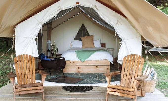Johnsonville Casa | Relax and reconnect at Overlook- Graceful Acres Farmstay at Otter Creek Farm