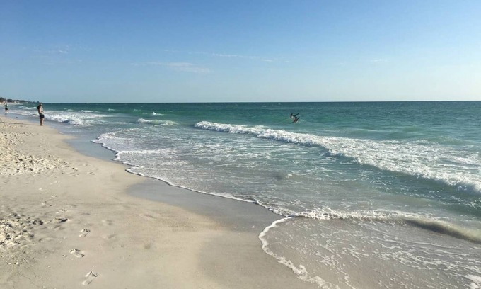 Ilexhurst Cabaña | Relax and Tan on Your Private Patio. Just a minute to the beach