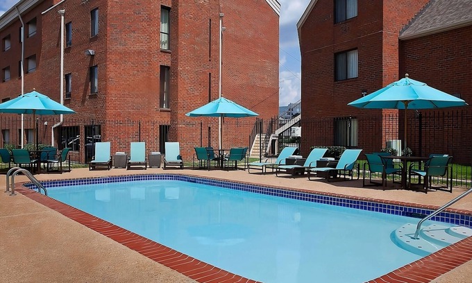 White Station Casa | Relax and Unwind! 3 Units w/ Parking, Pets Allowed, Near Fire Museum of Memphis!
