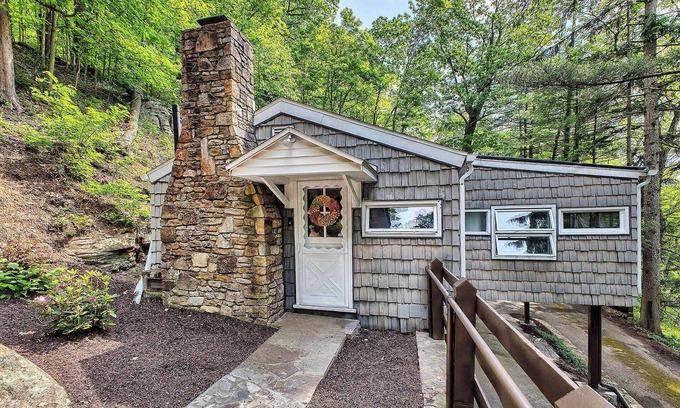 Ligonier Cabina | Relax and Unwind - Bird Creek Cottage at Cliffwood