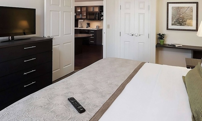 Horsham Casa | Relax and Unwind! Kitchen, Pet-friendly Property, Near Fair Oaks Park