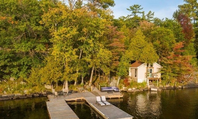 Port Carling Cabaña | Relax at Lake Joseph-Kayak, SUP, Dock, BBQ, Swim
