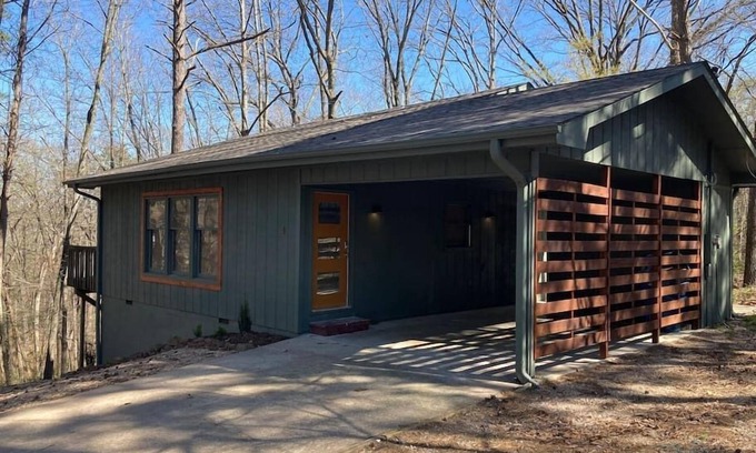 Bella Vista Casa | Relax at the Pine Cone Cottage