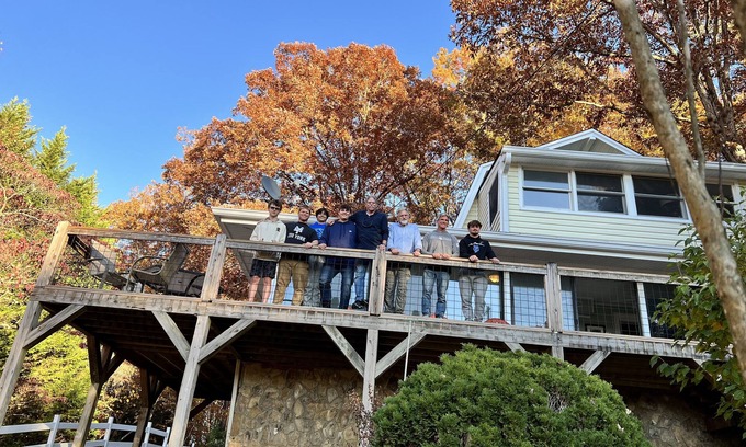 Hayesville Casa | Relax at the Shabby Chic Lake house