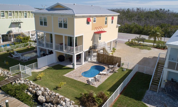 Marathon Cabina | Relax Away Sombrero Beach - NUEVO 4BDRM W / 40FT DOCK & POOL