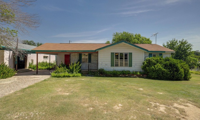 Lake Whitney Casa | Relax By Lake, Hike From Your Door: Whitney Home