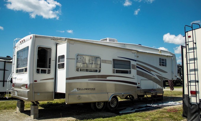 Archie Casa | Relax in a Fully Loaded RV Stay
