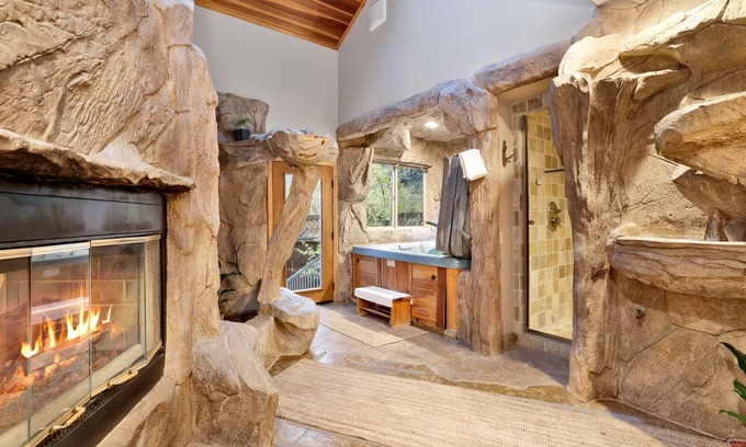 Summit Estates Chalet De Esquí | Relax in Luxury at The Spa at Winterset - Indoor Hot Tub - Sauna - Games