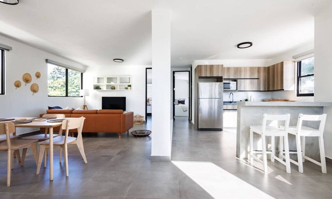 Eleanor Roosevelt Casa | Relax in Style | Central Apt for 4 - Unit 2