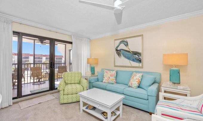 Sanibel Condominio | Relax in Style - Chic Sanibel Escape with Breathtaking Gulf Views – Pointe Santo