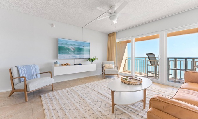 Satellite Beach Condominio | Renovated Oceanfront Penthouse with Balcony Views