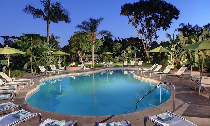 San Diego Hotel | Relax in this Beachfront Hideaway! Pet-friendly, w/ Outdoor Pool, Tennis Court