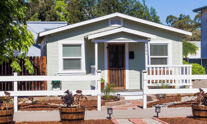 San Luis Obispo Cabaña | Relájate en esta cabaña del centro recientemente renovada